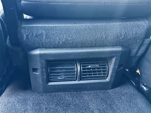 Used 2017 RAM 1500 Laramie image 27