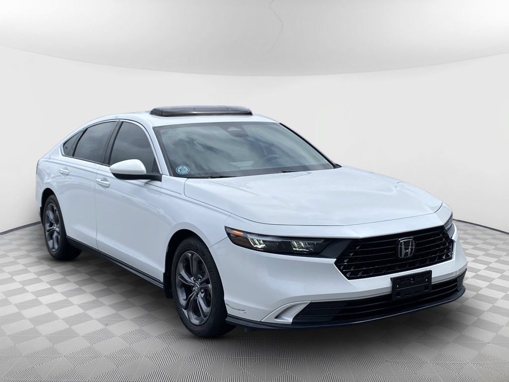 Used 2023 Honda Accord EX image 2