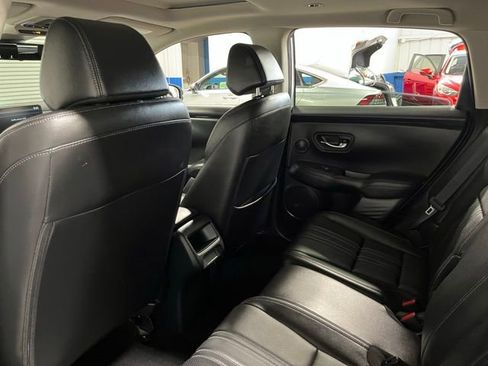 Used 2024 Honda HR-V EX-L image 17