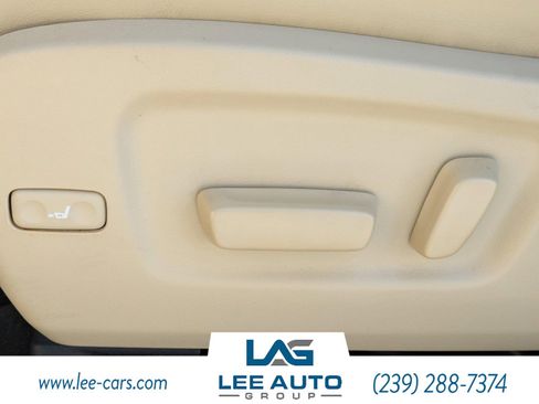 Used 2019 Toyota Highlander Limited image 18