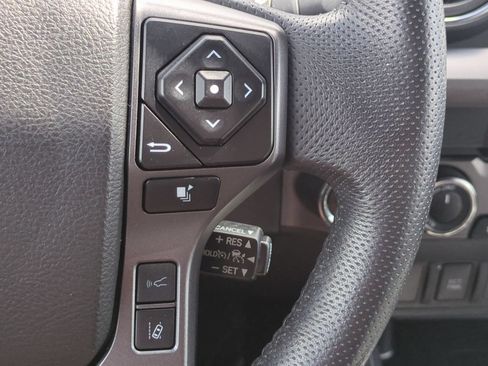 Used 2023 Toyota Tacoma TRD Sport AWD/4WD image 17