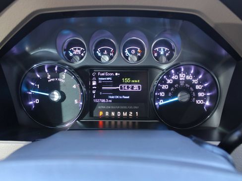 Used 2013 Ford F250 Lariat w/ Lariat Interior Pkg AWD/4WD image 9
