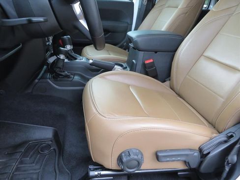 Used 2021 Jeep Wrangler Unlimited Sahara image 18