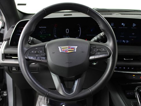 Used 2024 Cadillac XT4 Premium Luxury image 13