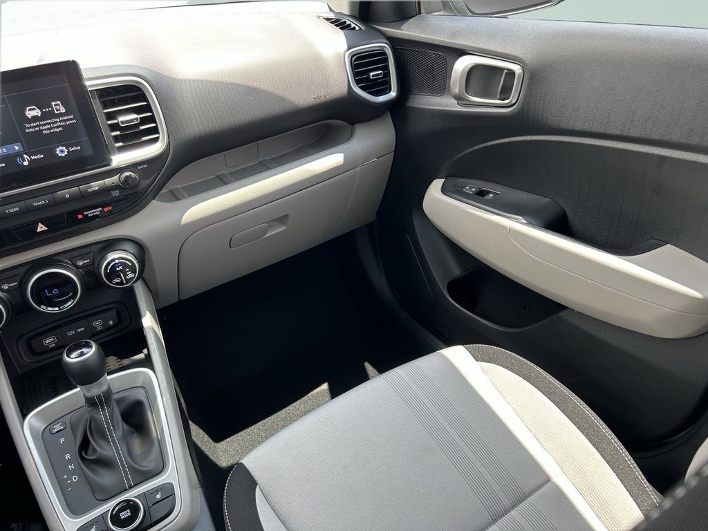 New 2026 Hyundai Venue SEL FWD image 19
