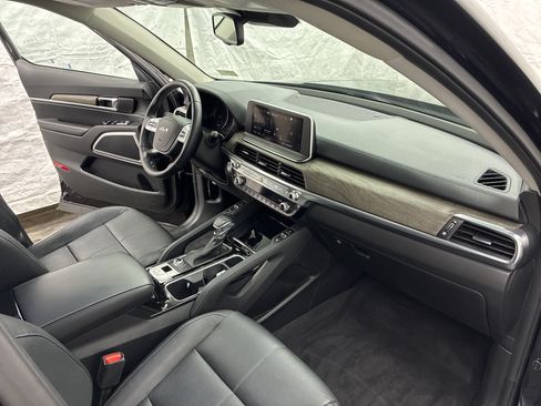 Certified 2022 Kia Telluride EX w/ EX Premium Package AWD/4WD image 16