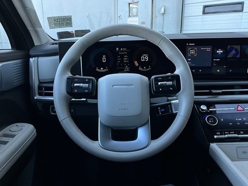Used 2025 Hyundai Santa Fe SEL image 33
