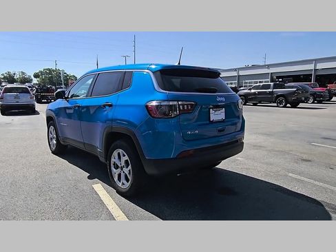 Used 2025 Jeep Compass Sport AWD/4WD image 31