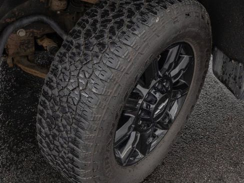 Used 2021 Chevrolet Silverado 2500 LT image 13