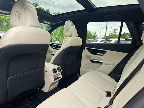 Certified 2025 Mercedes-Benz GLC 300 4MATIC image 27