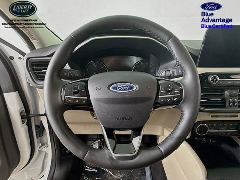 Used 2022 Ford Escape SE w/ Convenience Package image 11