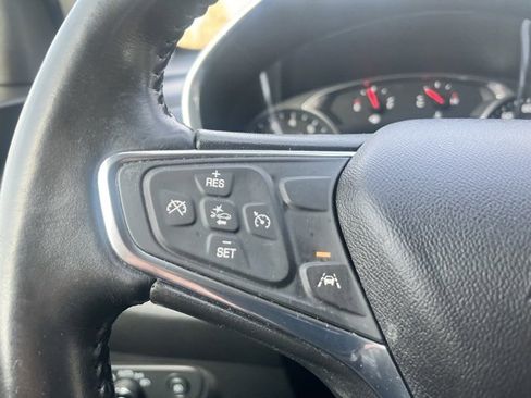 Used 2020 Chevrolet Equinox LT image 30