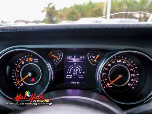 Used 2023 Jeep Gladiator Sport image 19