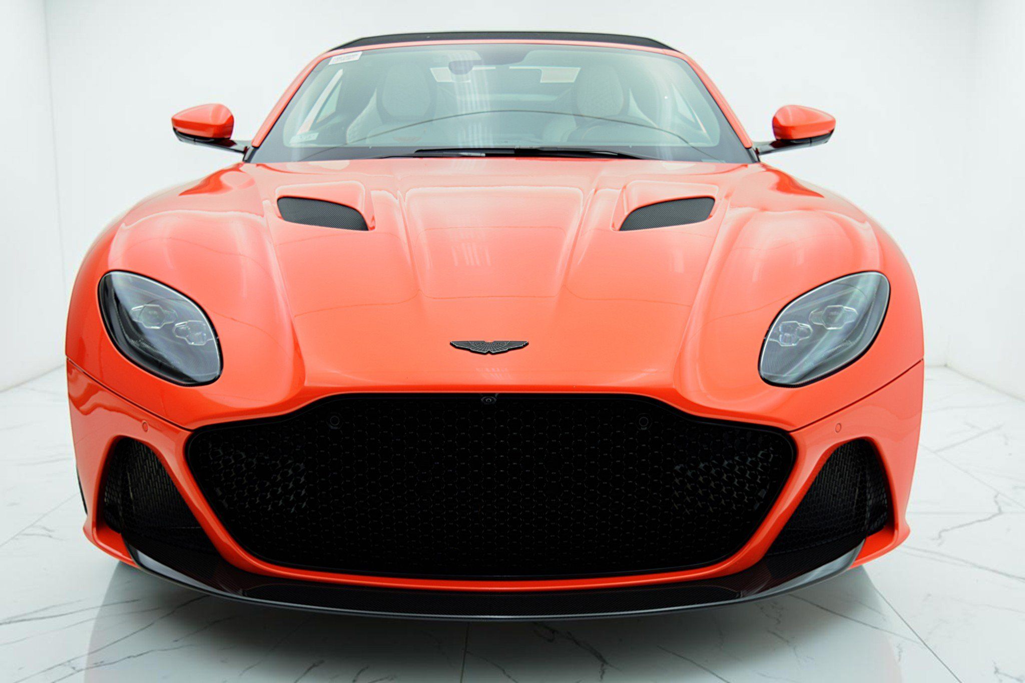 Used 2023 Aston Martin DBS Superleggera Volante RWD image 28