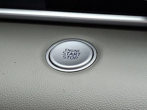 Used 2023 Hyundai Elantra SEL FWD image 22