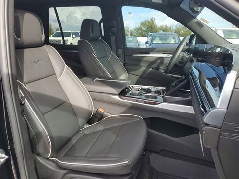 Used 2026 Cadillac Escalade Luxury w/ LPO, Floor Liner Package image 22