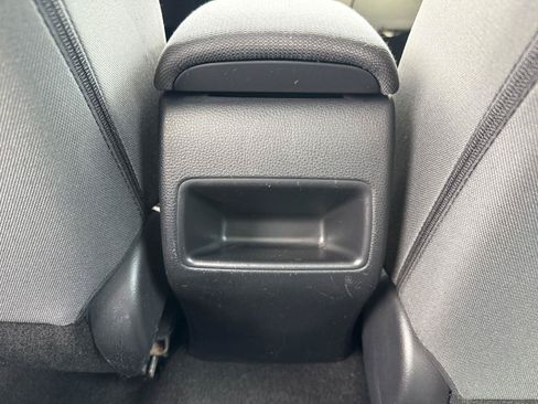 Used 2022 Toyota Corolla LE FWD image 25