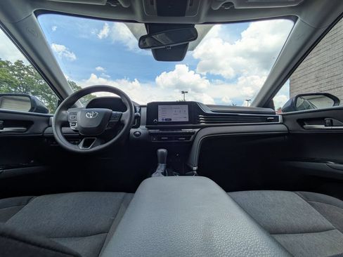 Used 2025 Toyota Camry LE FWD image 26