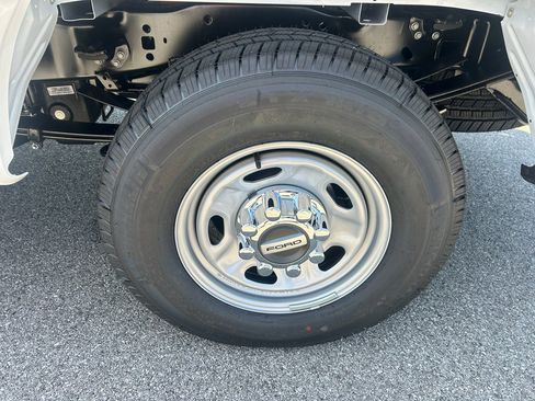 New 2025 Ford F350 XL w/ XL Chrome Package image 26