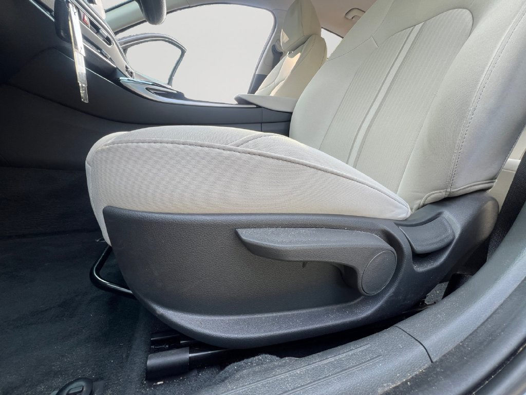 Used 2023 Hyundai Sonata SE FWD image 22