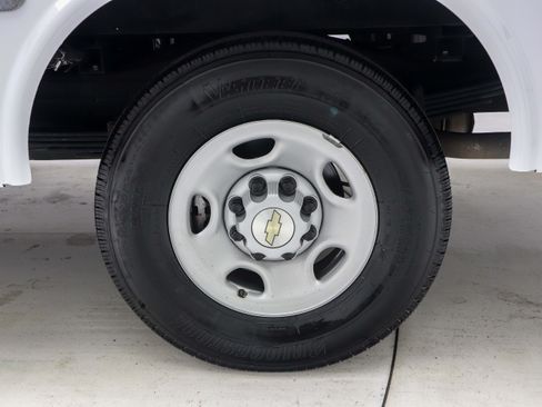 Used 2023 Chevrolet Express 3500 w/ Power Convenience Package RWD image 29
