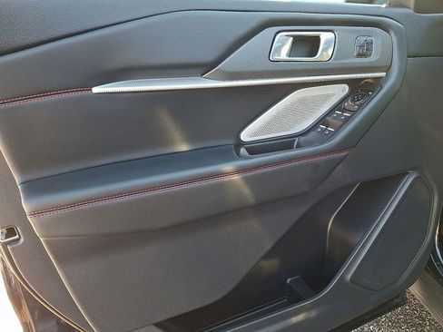 Used 2025 Ford Explorer ST image 14