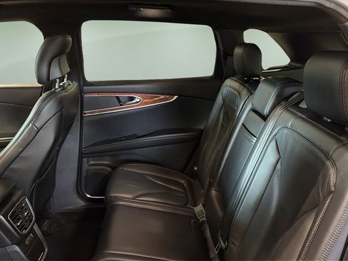 Used 2016 Lincoln MKX Reserve w/ Climate Package AWD/4WD image 17