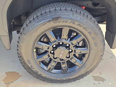 New 2026 GMC Sierra 2500 AT4 w/ AT4 Premium Plus Package image 34