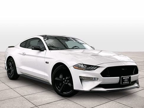 Used 2022 Ford Mustang GT Premium w/ Equipment Group 401A RWD image 2