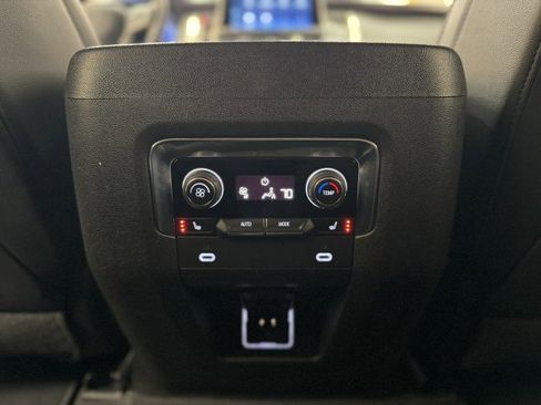 Used 2022 Chevrolet Tahoe RST w/ Sport Performance Package image 16