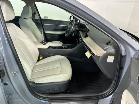 Certified 2025 Hyundai Sonata Limited image 45