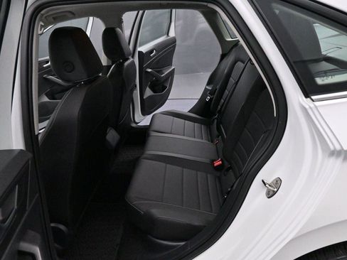 Used 2023 Volkswagen Jetta SE image 28