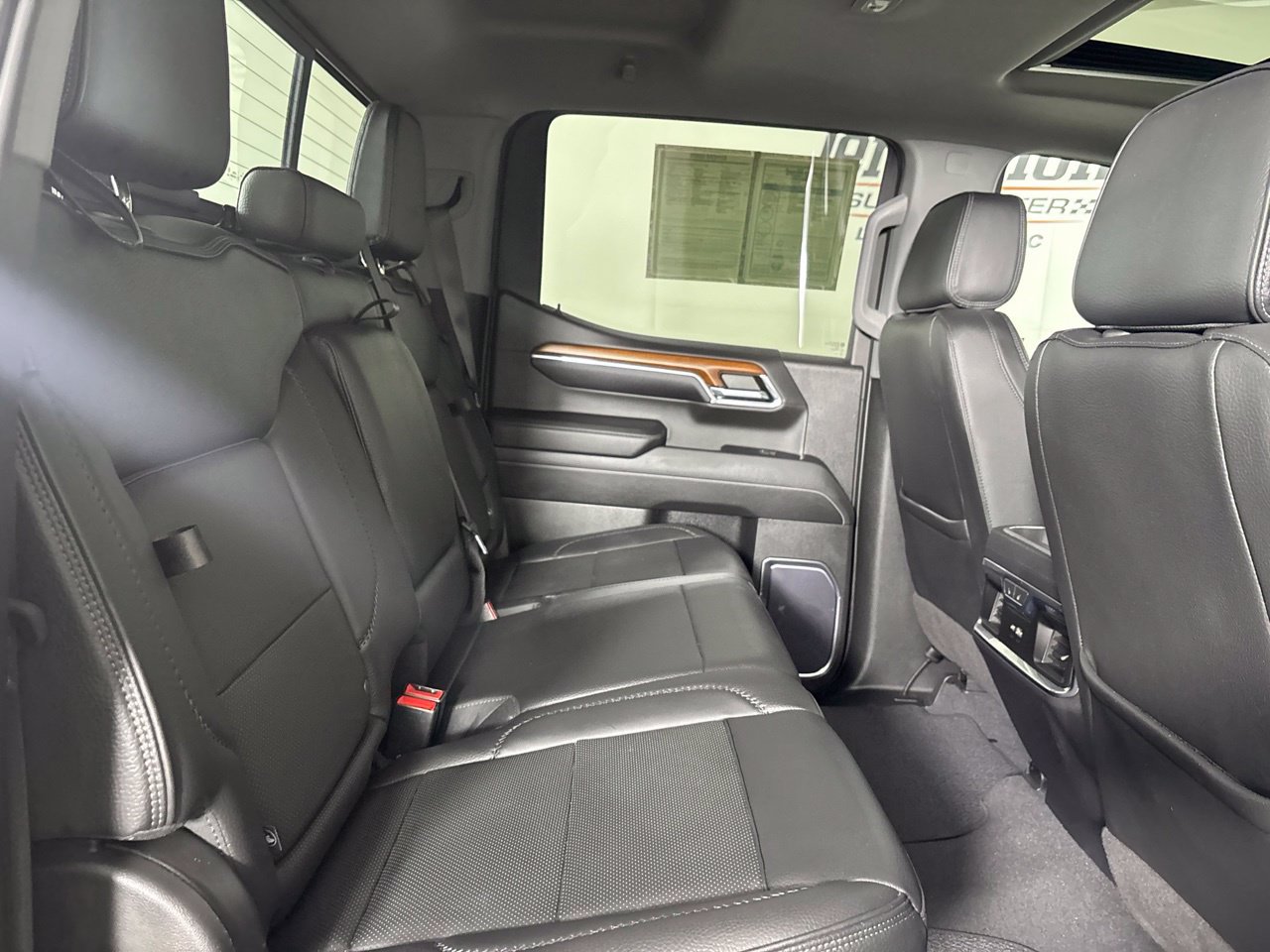 Used 2023 GMC Sierra 1500 Denali AWD/4WD image 30