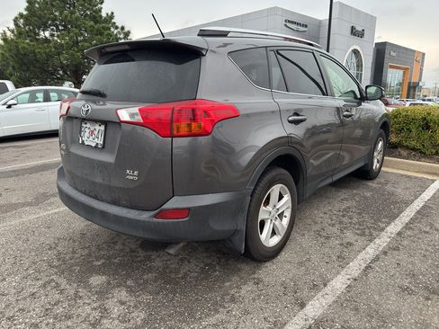 Used 2013 Toyota RAV4 XLE image 4