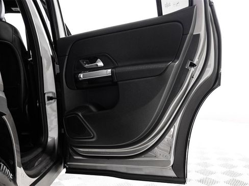 Used 2023 Mercedes-Benz EQB 250+ image 48