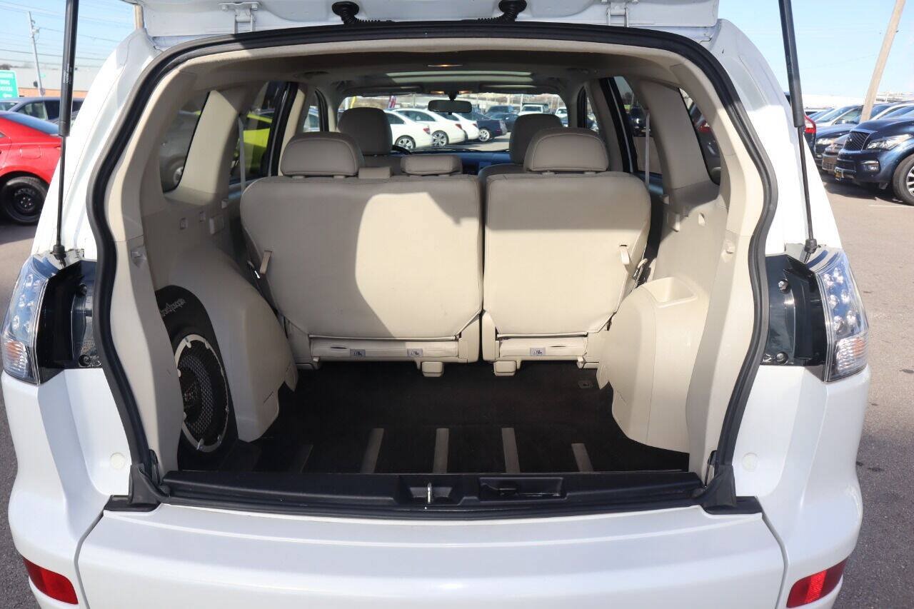 Used 2008 Mitsubishi Outlander SE FWD image 21