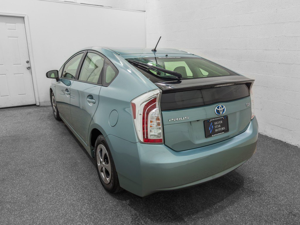 Used 2015 Toyota Prius Two FWD image 6