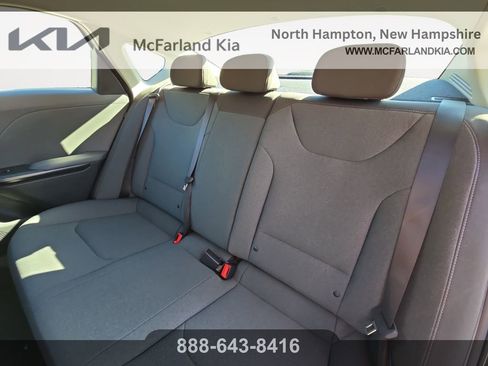 New 2025 Kia K4 LXS image 14
