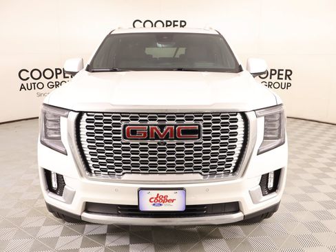 Used 2024 GMC Yukon XL Denali w/ Denali Reserve Package AWD/4WD image 9
