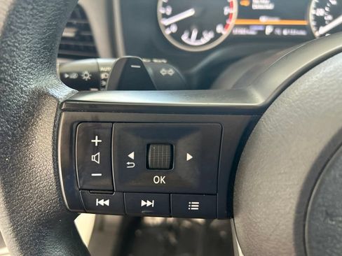 Used 2024 Nissan Rogue S FWD image 38