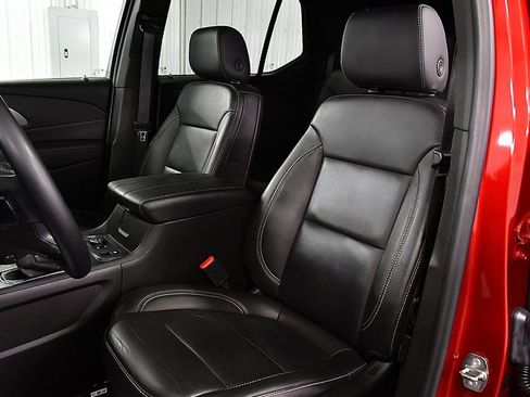 Used 2023 Chevrolet Traverse LT w/ LPO, Floor Liner Package image 27