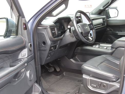 Used 2023 Ford Expedition Platinum AWD/4WD image 8