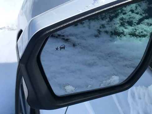 Used 2023 Chevrolet Equinox RS w/ LPO, Floor Liner Package image 7