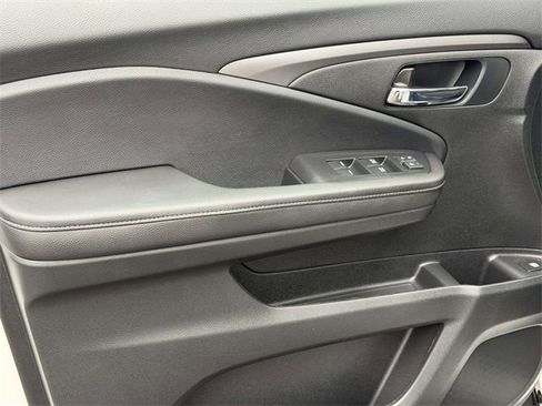 Used 2024 Honda Ridgeline Sport+ image 11