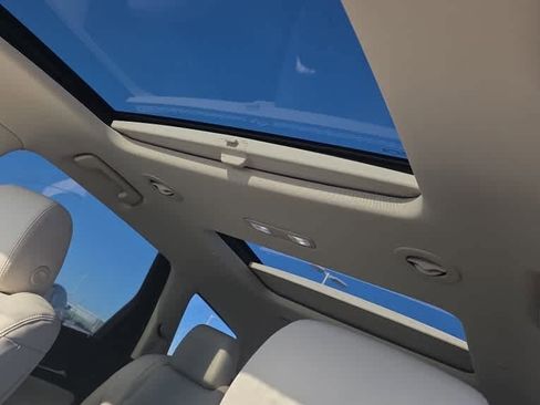 Used 2023 Buick Enclave Premium w/ Experience Buick Package image 9