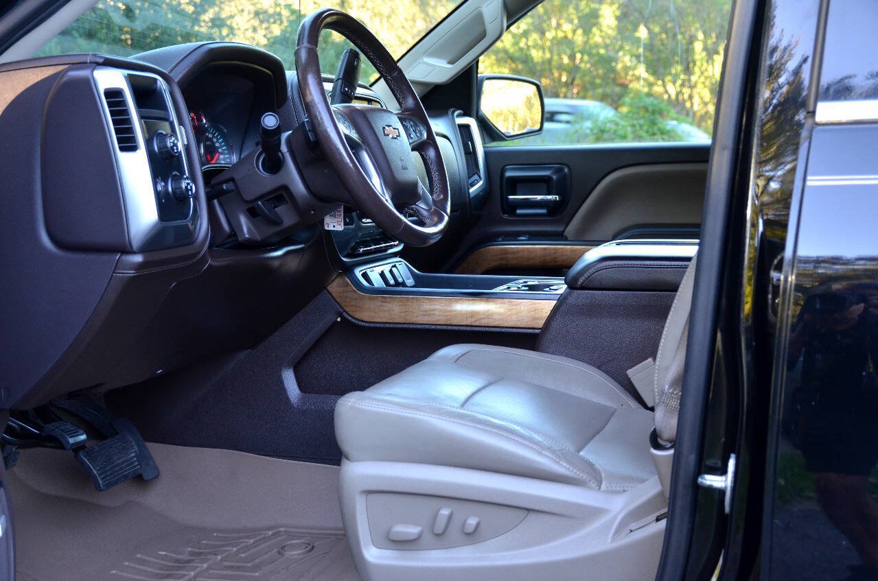 Used 2014 Chevrolet Silverado 1500 LTZ w/ LTZ Plus Package AWD/4WD image 19