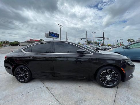 Used 2015 Chrysler 200 Limited w/ Convenience Group FWD image 18