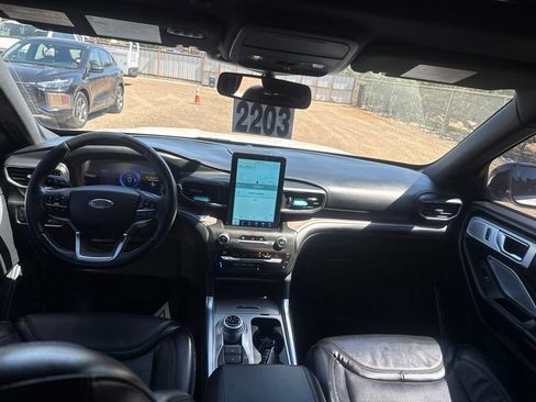 Used 2020 Ford Explorer Platinum w/ Premium Technology Package AWD/4WD image 10