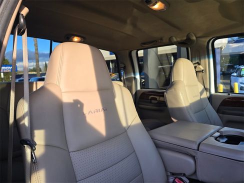 Used 2002 Ford F350 Lariat image 13
