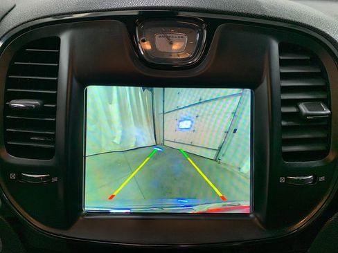 Used 2018 Chrysler 300 S w/ 300S Premium Group image 12